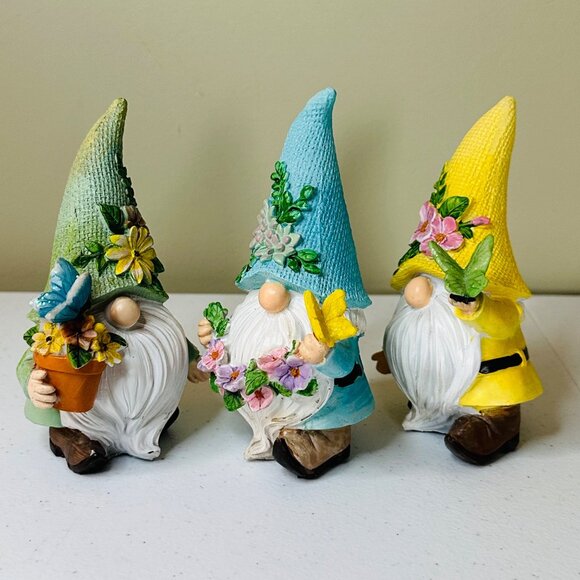 Spring Summer Easter gnomes farmhouse decoration tiered tray gnomes butterflies - Picture 11 of 14